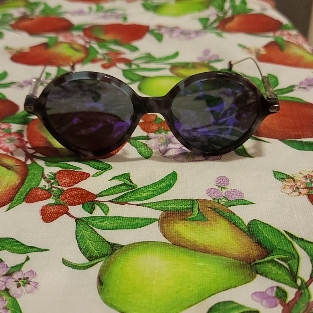 CHRISTINA  DIOR  SUNGLASSES - Picture 2 of 4